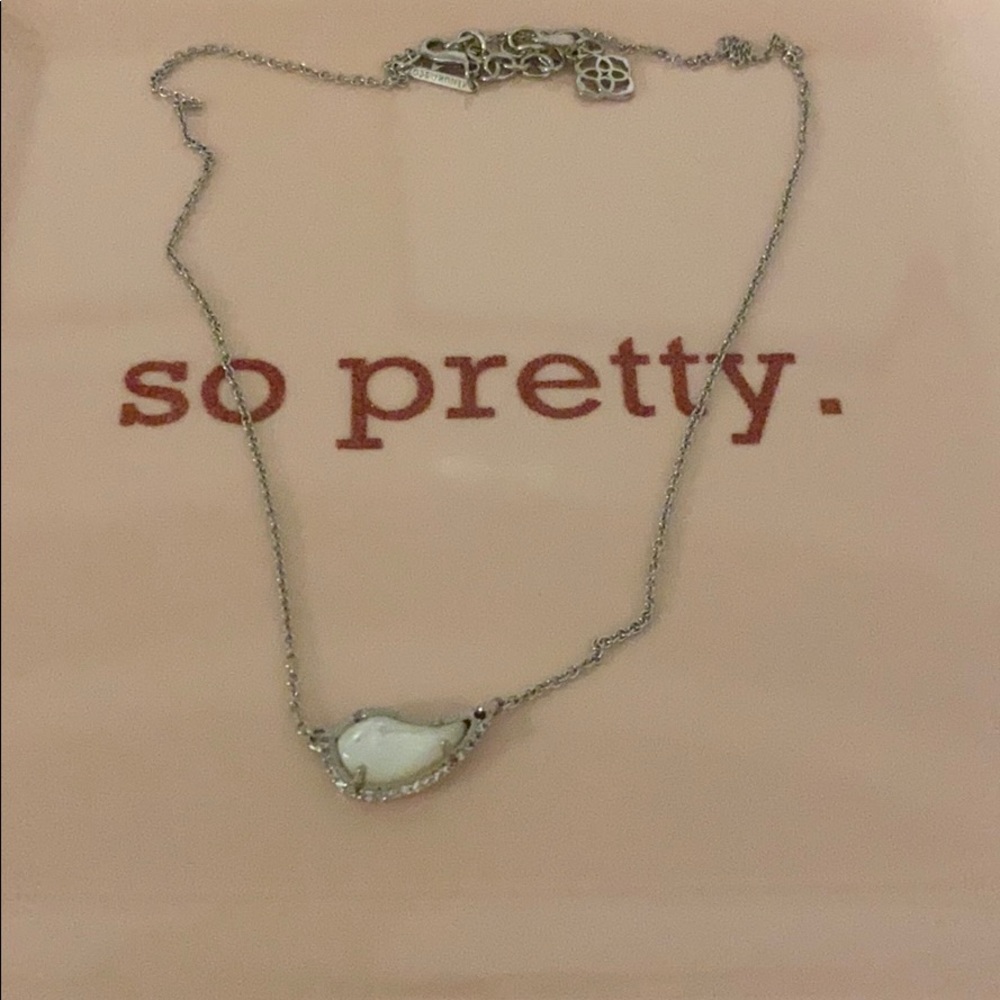Kendra Scott necklace❌SOLD❌
